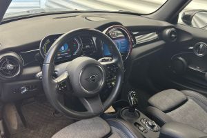 MINI Cooper SE Classic Trim 32 kWh 3-dr #912212